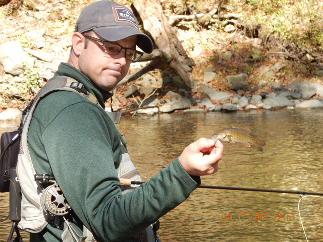 DSCN2713.jpg -                                Oh yes...we even got a smallmouth. 