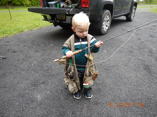 DSCN1314.jpg -                                Ahhh, so this is a fly rod...amazing.