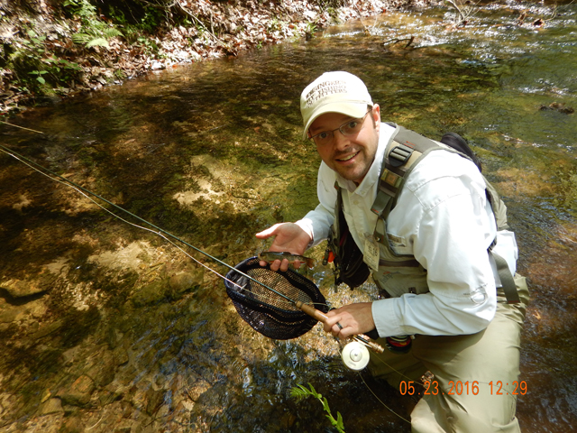 DSCN1358.jpg -                                Nice fish but please, leave them in the net.