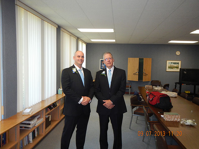 DSCN0039.jpg -                                Dave (Best Man) and Gary N