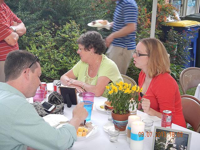 DSCN0100.jpg -                                Pig Roast after the Luncheon 16