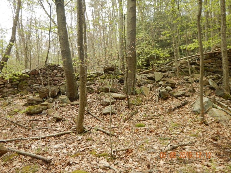 DSCN4222.JPG - Can't pass this up without a pic or two.  It's an old saw mill when lumbering was in its hayday.