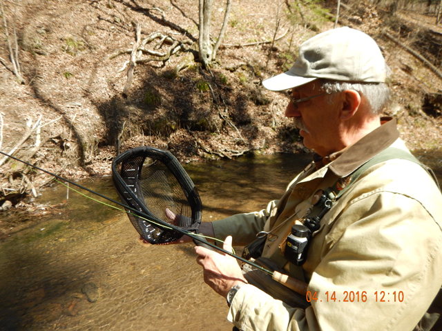 DSCN1074.jpg -                              Yep, there's a fish in the net.   