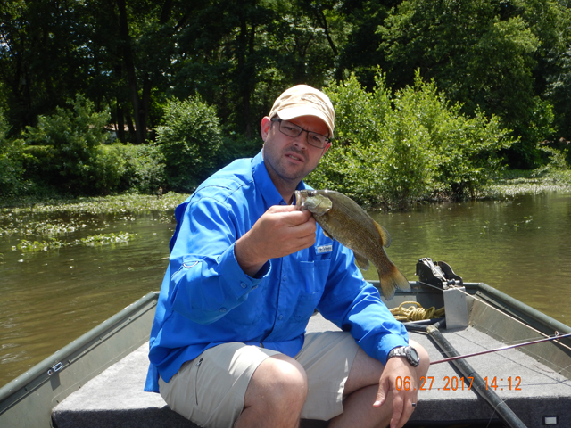 DSCN2163.jpg -                         Nice size bass.  Not really big and not really small...fun to catch.       