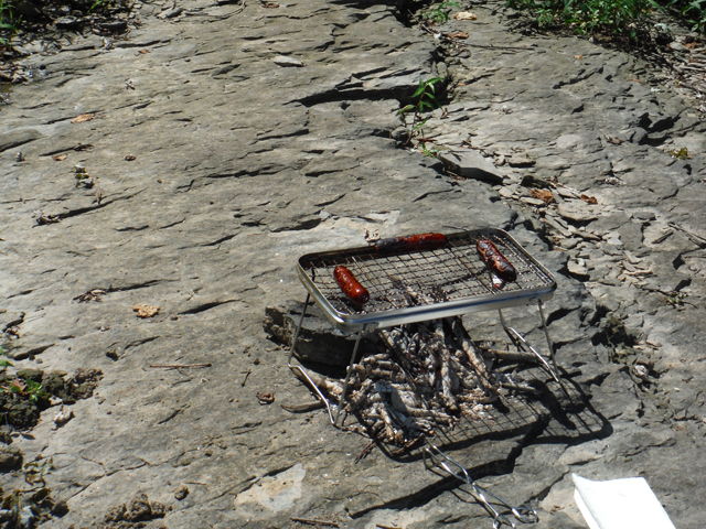 DSCF9497.jpg - It was lunch time.  Sausage over an open fire on the river bank....sweet.