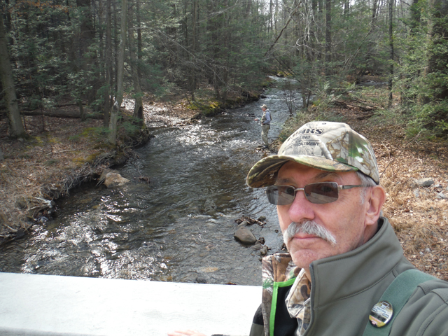 DSCF9577.jpg - Well, we're technologically savay.  Here's the first selfie of the site...thanks Ed.