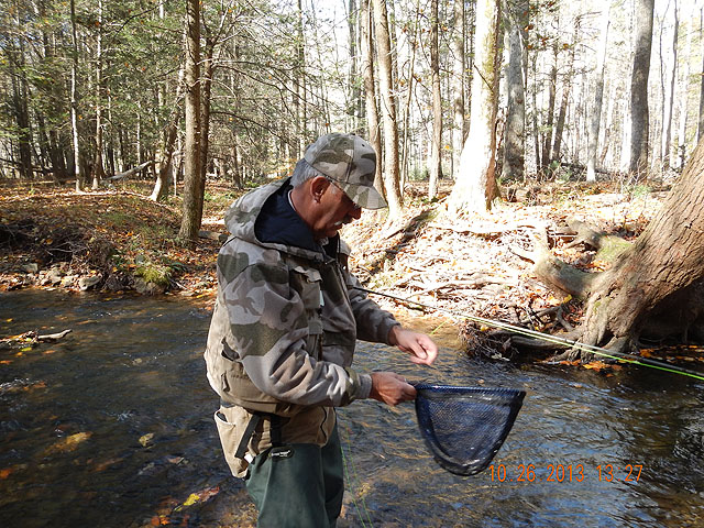 DSCN0193.jpg -                                We both thought it was a trout till it got to the net.