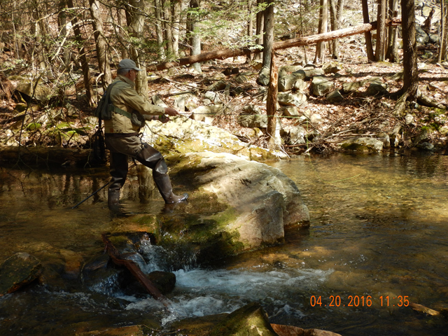 DSCN1116.jpg -                                This hole looked fishy but, try as he might, Ed could not beg a fish to bite here.
