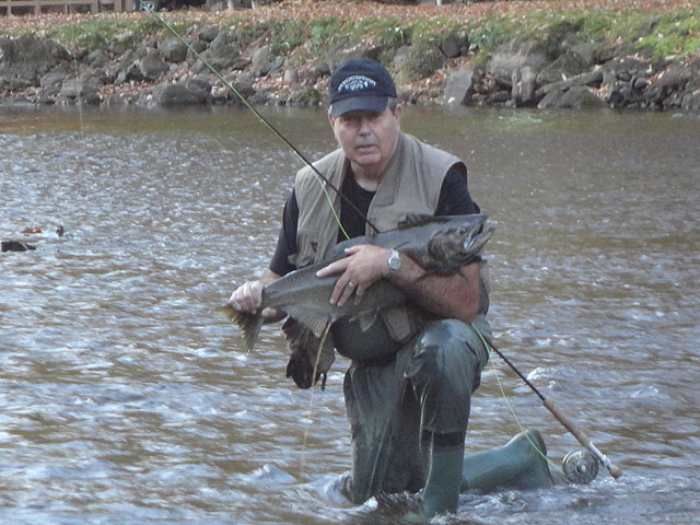 DSC00359.jpg -                                Dave got a nice Salmon