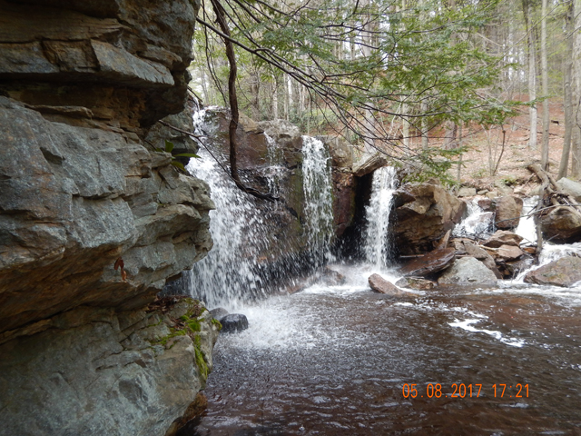 DSCN1978.jpg -                                Falls on Hickory Run.  Caught a couple stockers in this pool.