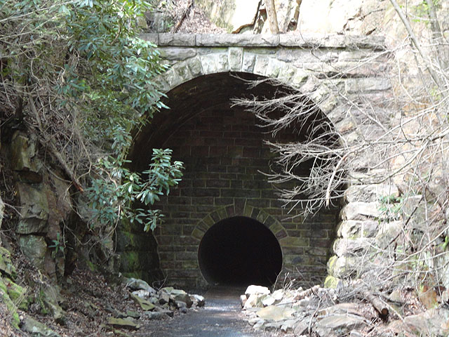 DSC00714.jpg -                                Poe Paddy Mountain tunnel from the opposite side.