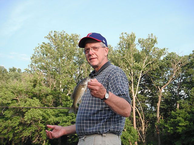 DSCF0151.jpg - Hey, we got bass!