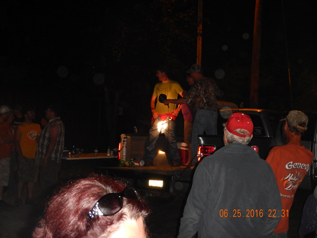 DSCN1507.jpg -                 Then one of the guys got into the act.  Not to be out done by the women, this guy had to wave his junk at the crowd.               