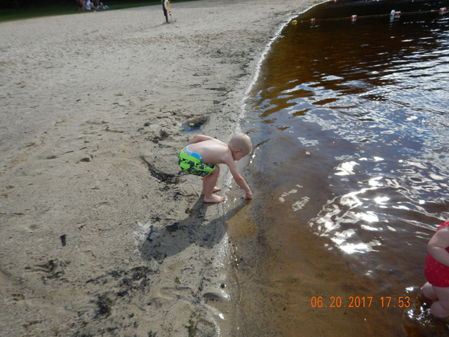 DSCN2133.jpg -                                My grandson also had a good time at the beach.