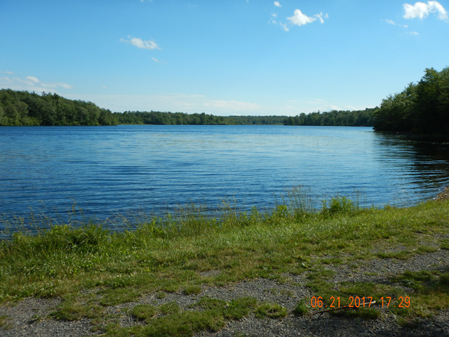 DSCN2149.jpg -                                It is a beautiful lake and for once, we had a couple nice days to enjoy the scenery.